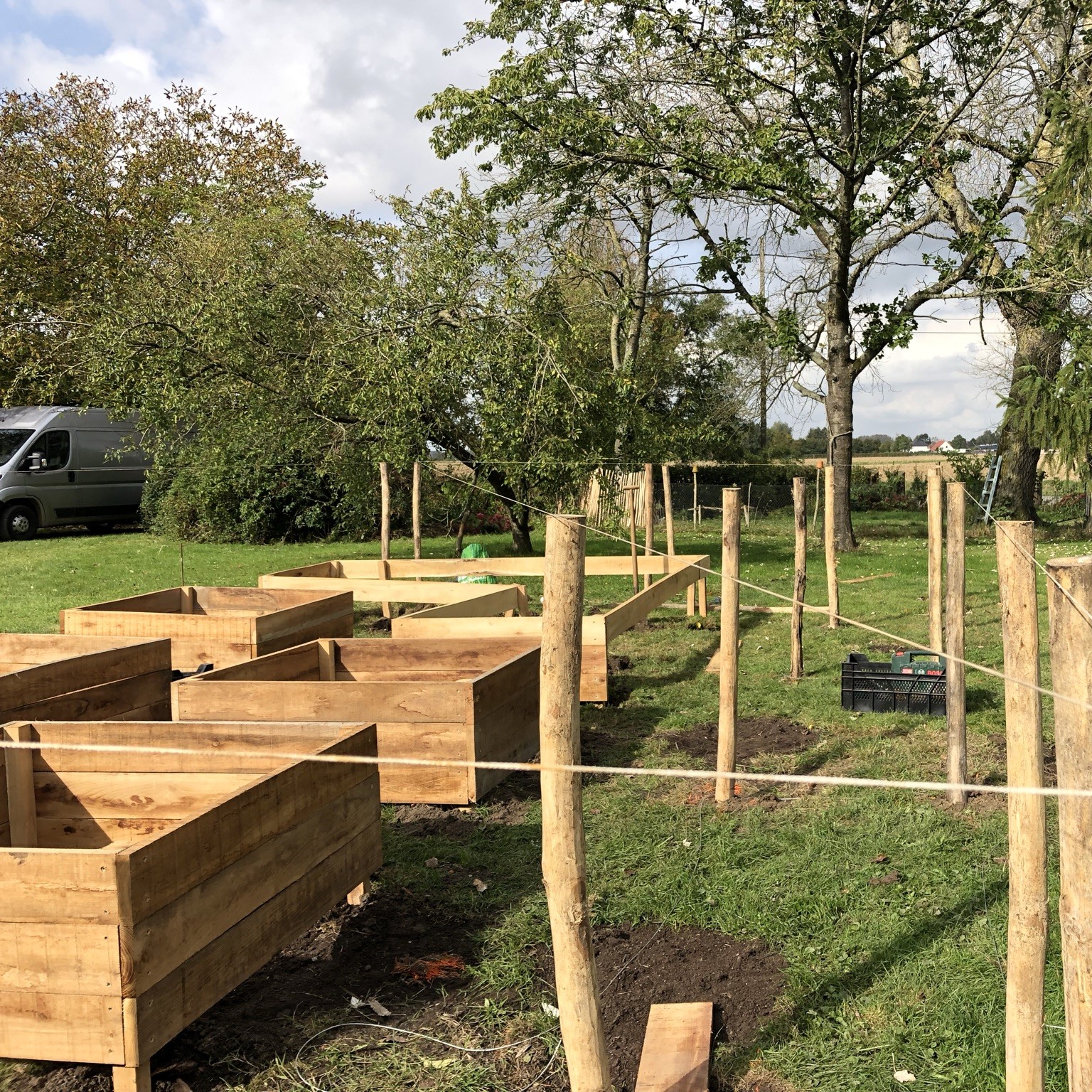 Construction-carré-potager-structure-bac-delasalle-mon-petit-jardinier-vente-jardinier-paysagiste-lille-nord-hainaut-tournai.JPEG